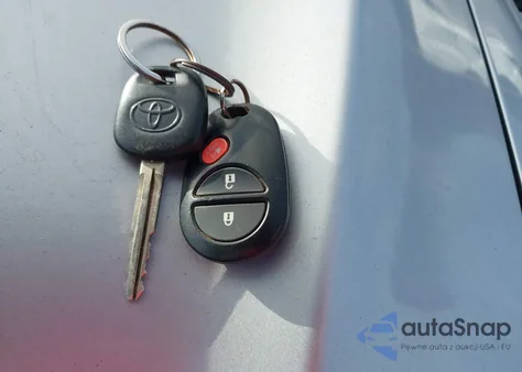 2013 Toyota Tacoma Base V6 z USA, uszkodzony, nr VIN 3TMLU4EN0DM109686